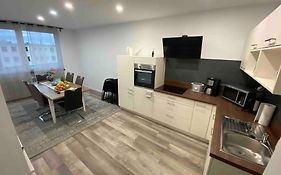 Apartment City Süd- 5 Zimmer_15 Personen _ Komplett_eingerichtet